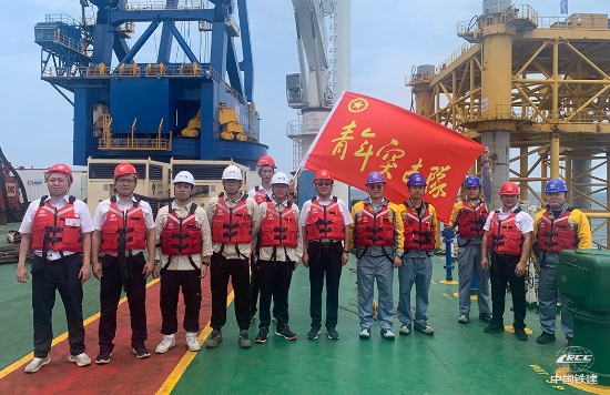 申能海南項(xiàng)目部青年突擊隊(duì)(王澳 攝).jpg